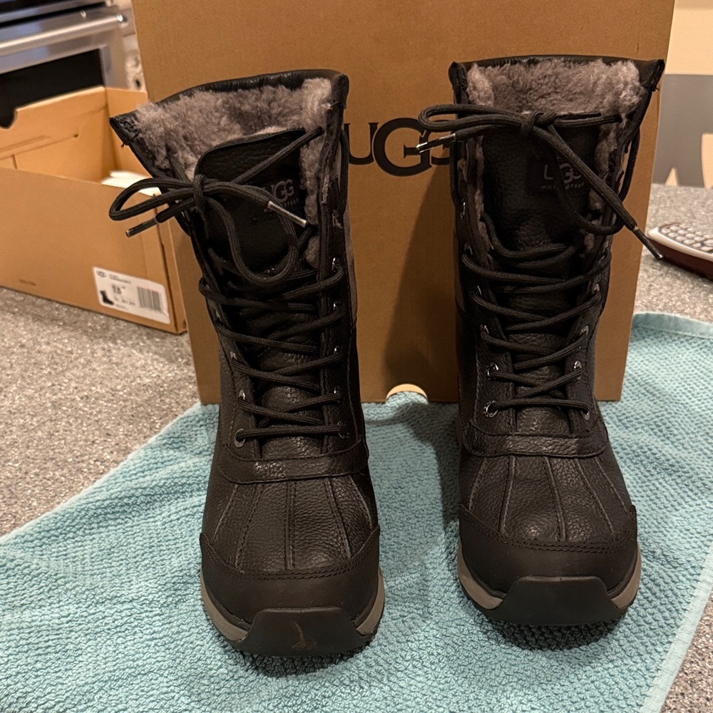 UGG Adirondack Boot III. 7.5